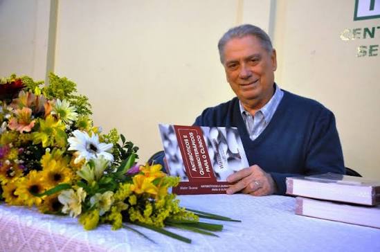 Professor Walter Tavares